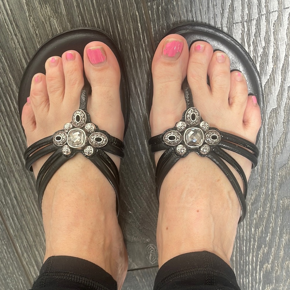 Brighton black flat sandals “OHIMYI”